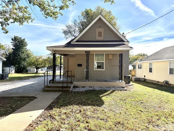 1820 W Olive Street , Springfield, MO 65802