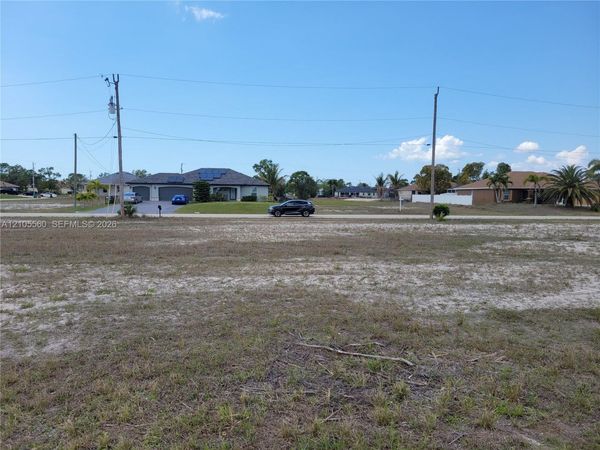 4307 NW 36 Avenue , Cape Coral, FL 33993