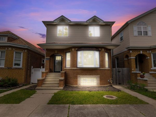 6017 S Monitor Avenue , Chicago, IL 60638