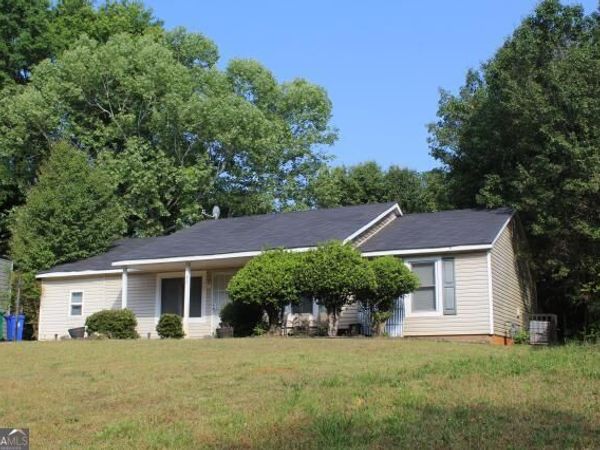 922 Lake Drive Court, Stone Mountain, GA 30088
