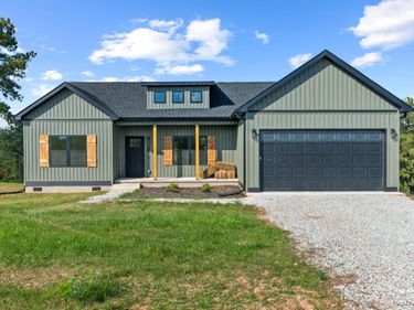 211 Fox Hall Drive, Amherst, VA 24521