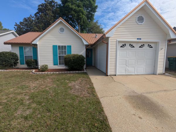 162 Meadowbrook Court, Niceville, FL 32578