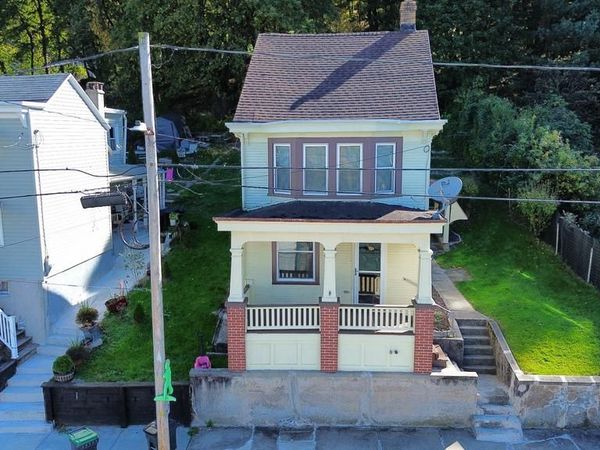 26 W SAVORY STREET , POTTSVILLE, PA 17901