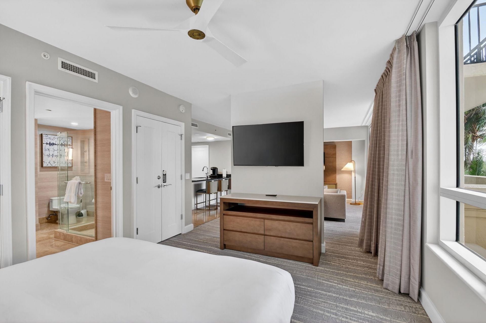 3800 N Ocean Drive, Unit 414, Singer Island, FL 33404 Photo