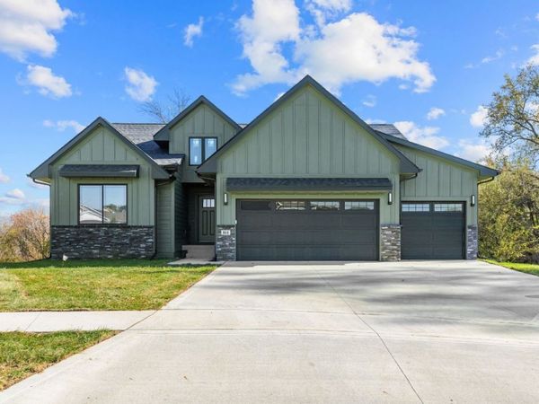 811 Fawn Court, Mitchellville, IA 50169
