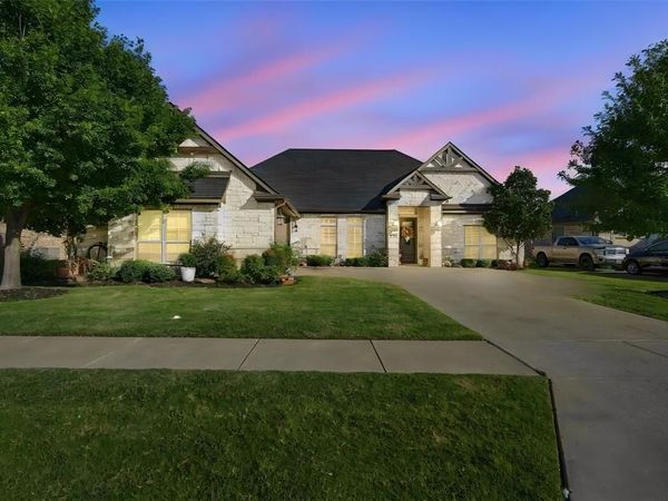 105 Piper Parkway, Waxahachie, TX 75165