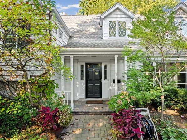 361 N Deere Park Drive E, Highland Park, IL 60035