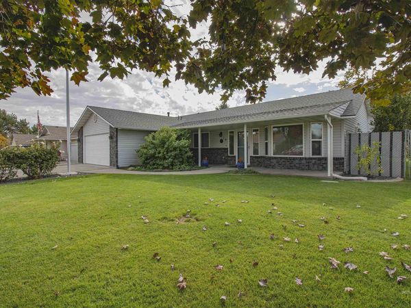 10 10th Avenue North, Payette, ID 83661