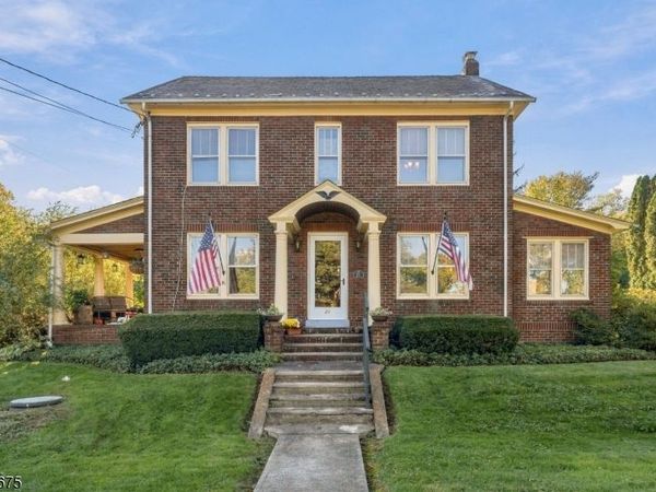 22 Hillcrest Ave, Washington, NJ 07882