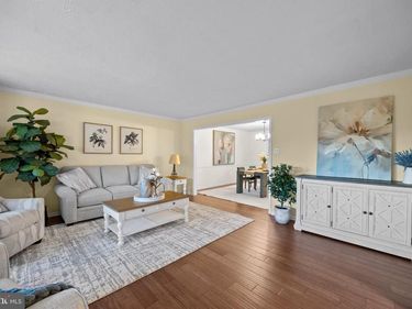 203 MARKWOOD DRIVE , STERLING, VA 20165