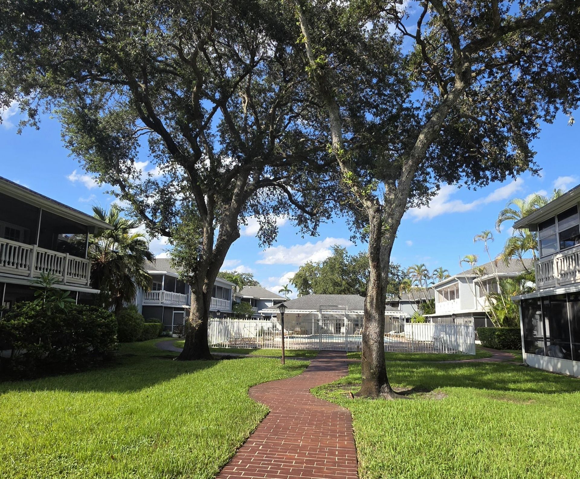 7556 Stirling Road, Unit 118, Davie, FL 33024 Photo