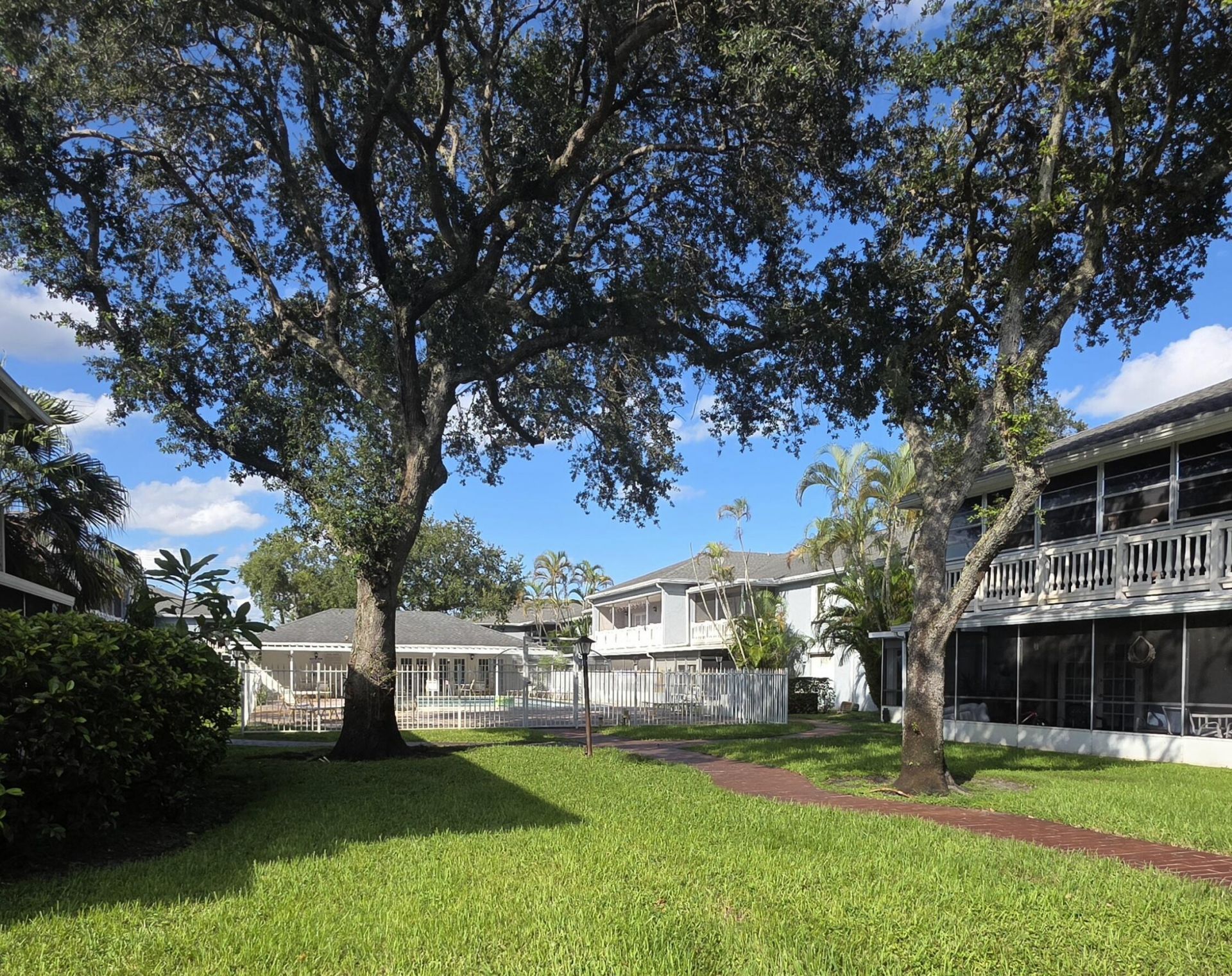 7556 Stirling Road, Unit 118, Davie, FL 33024 Photo