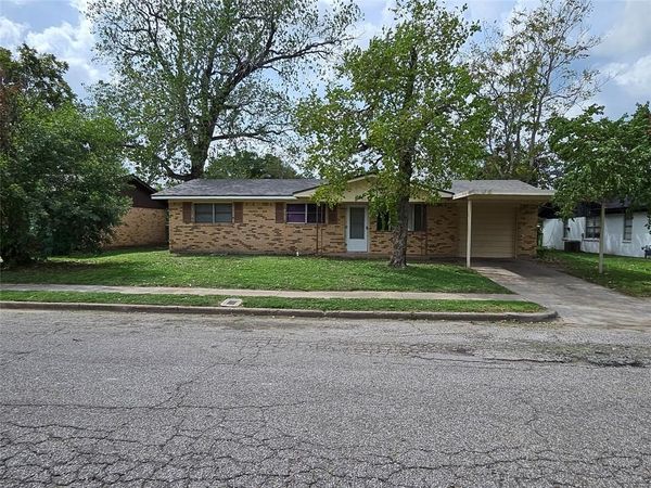 302 S Joyce Street, Lacy Lakeview, TX 76705
