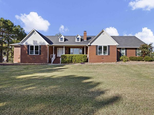 255 Hilltop Drive , Russellville, AR 72802