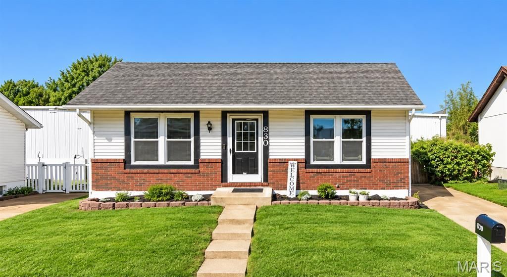 830 Matthews Drive , Fenton, MO 63026 Main Photo
