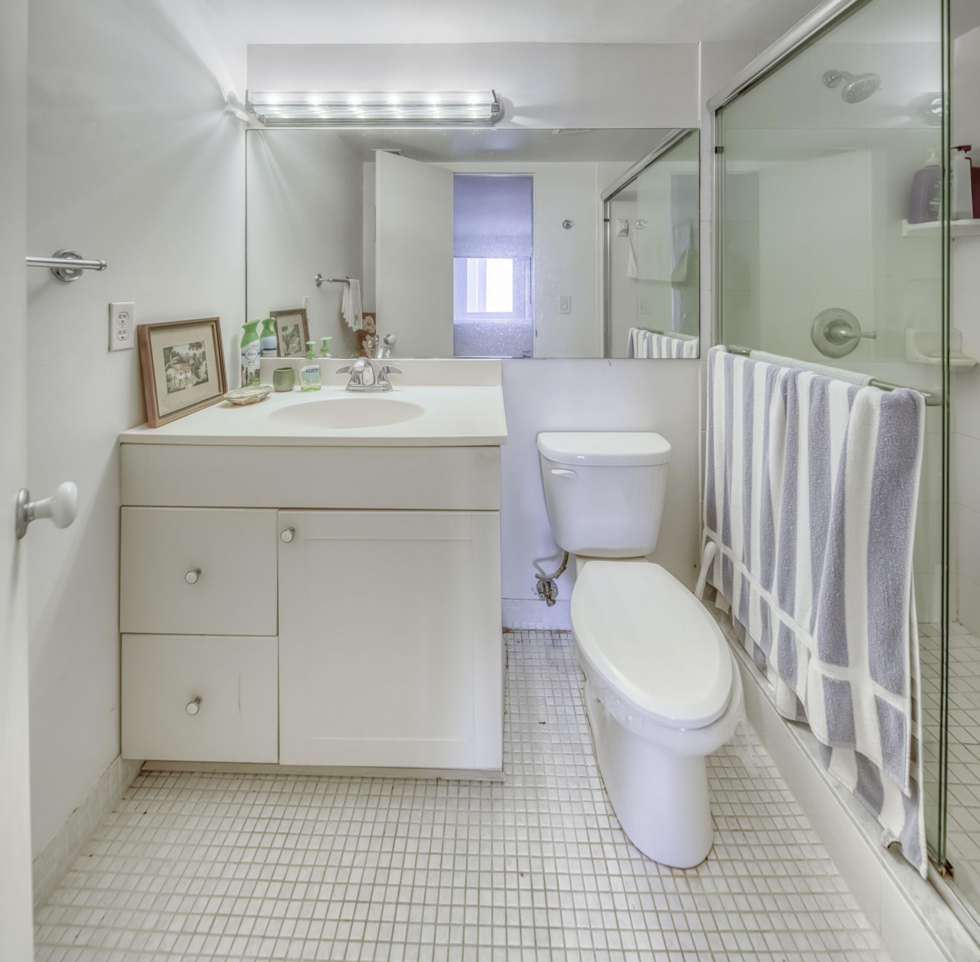 1516 S Lakeside Drive, Unit 310, Lake Worth Beach, FL 33460 Photo