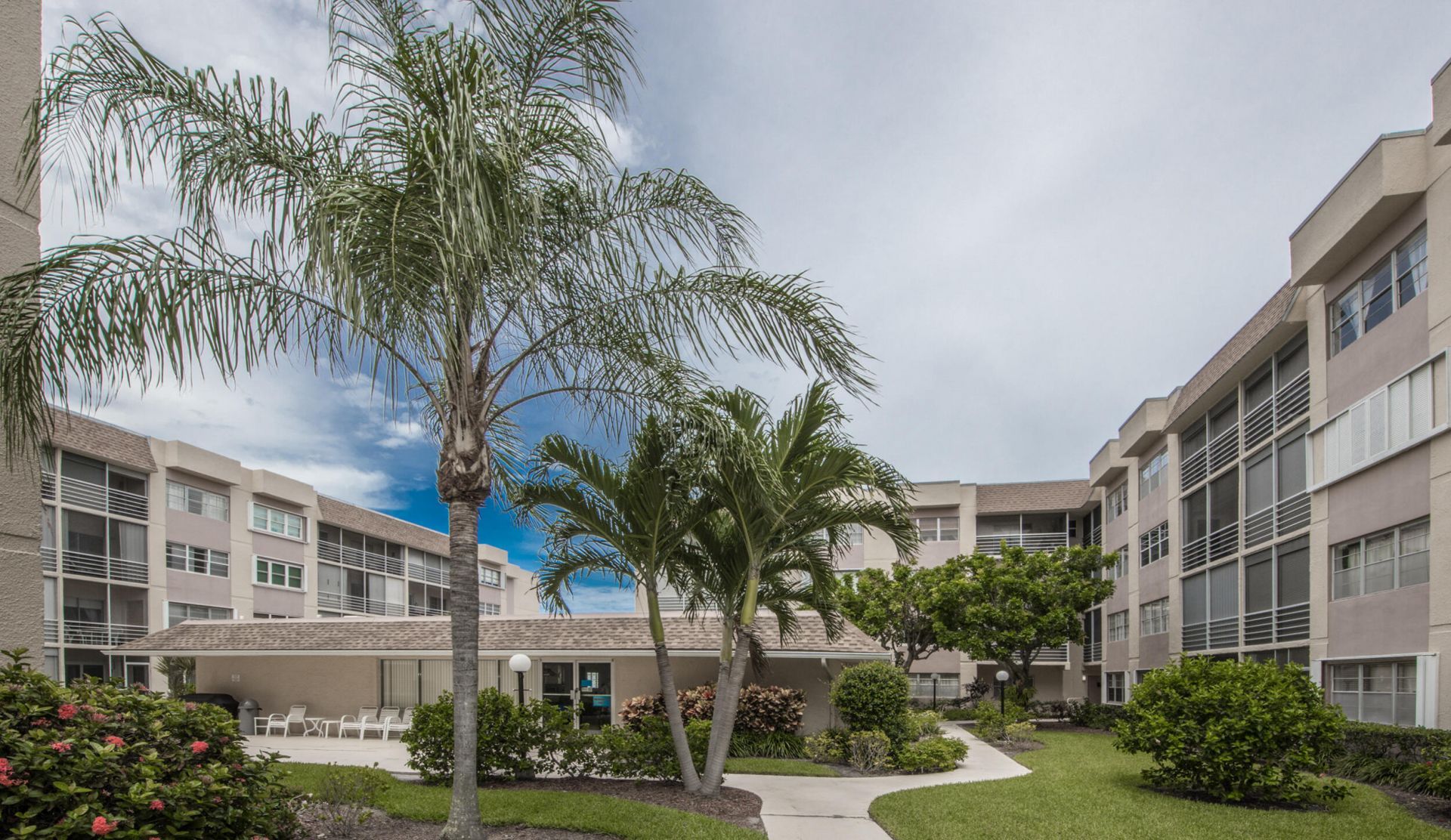 1516 S Lakeside Drive, Unit 310, Lake Worth Beach, FL 33460 Photo