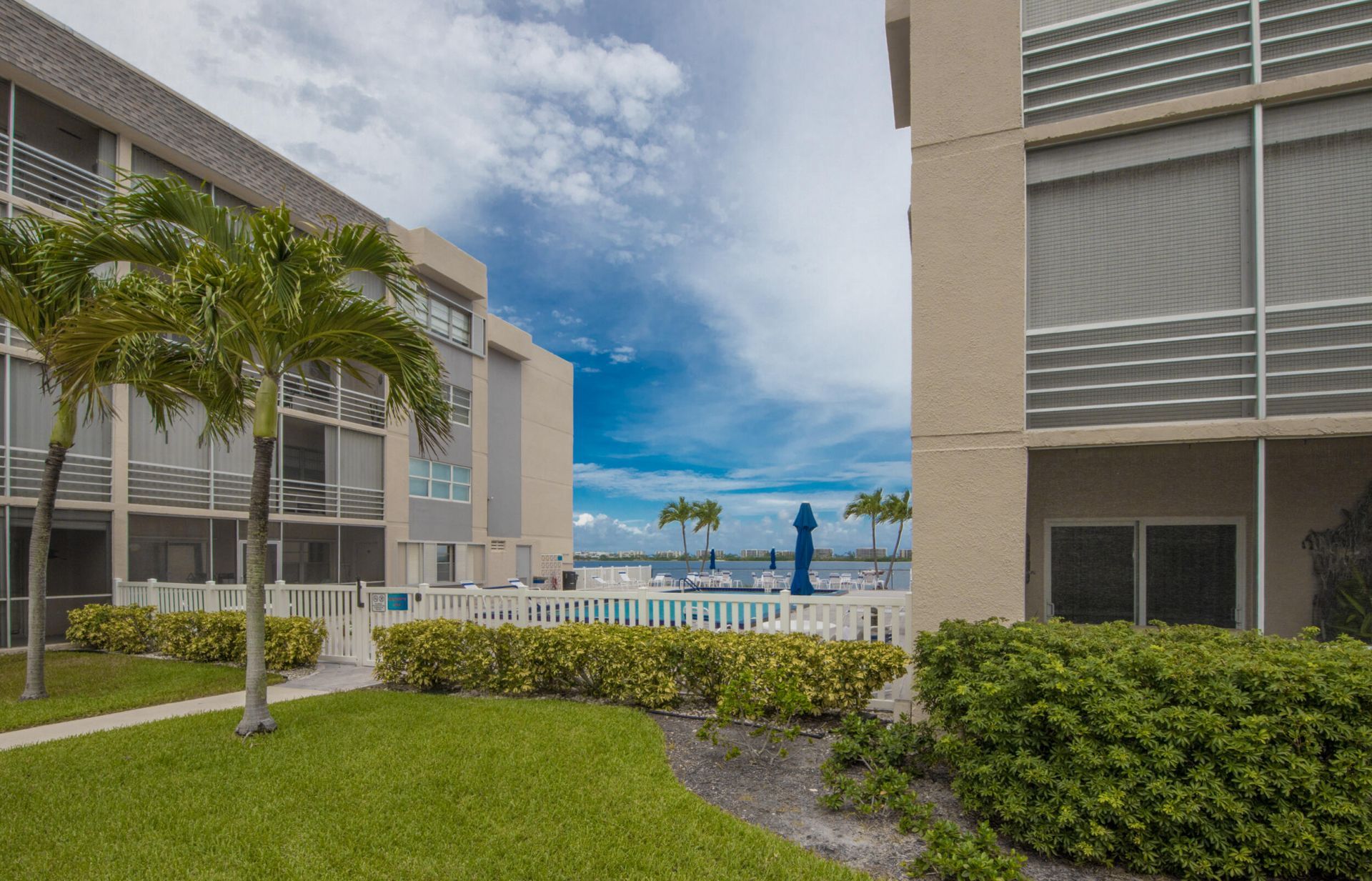 1516 S Lakeside Drive, Unit 310, Lake Worth Beach, FL 33460 Photo