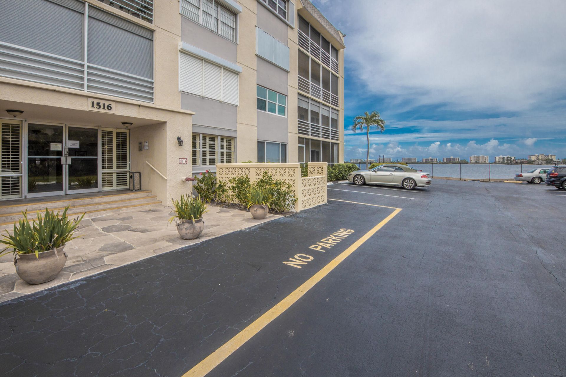 1516 S Lakeside Drive, Unit 310, Lake Worth Beach, FL 33460 Photo
