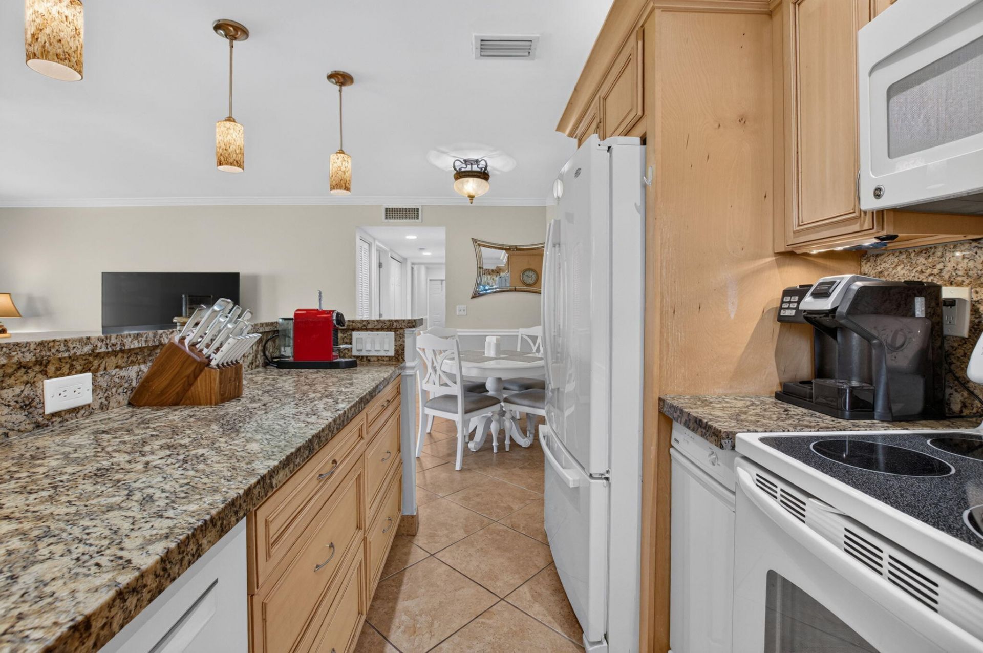 1260 Club Drive W, Unit A, Delray Beach, FL 33445 Photo