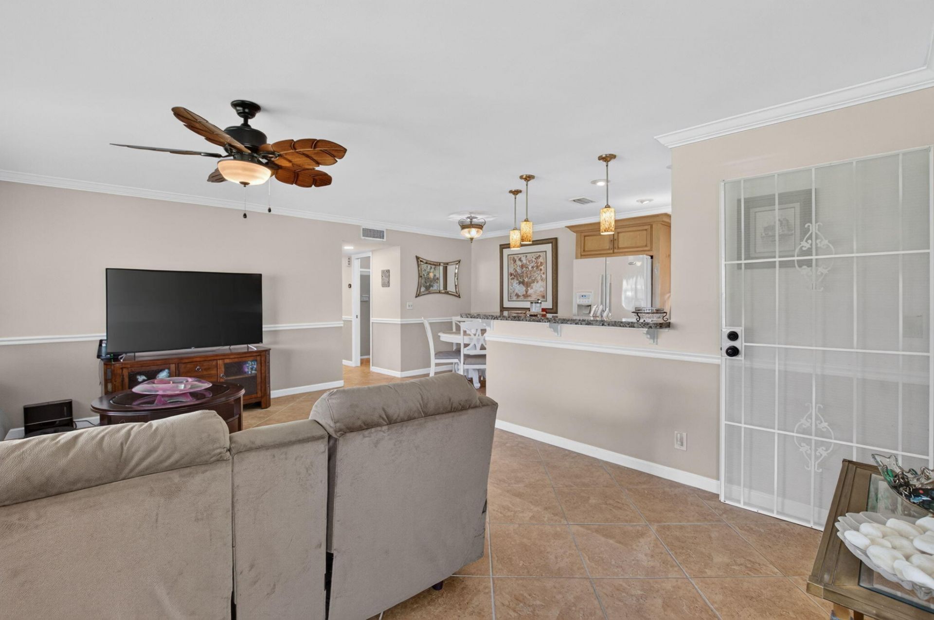 1260 Club Drive W, Unit A, Delray Beach, FL 33445 Photo