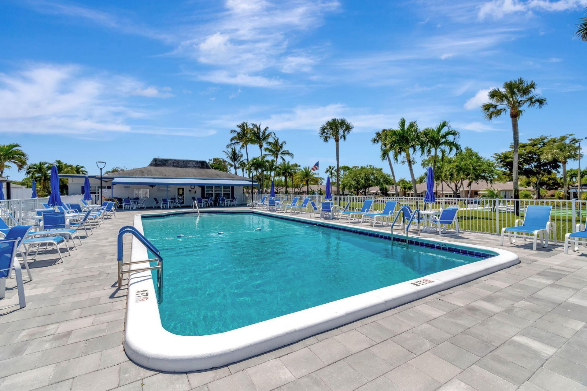 1260 Club Drive W, Unit A, Delray Beach, FL 33445 Photo