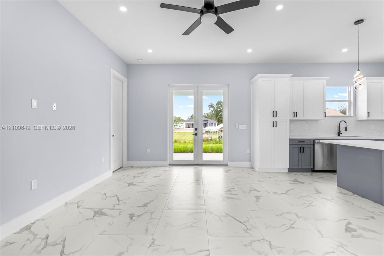 2818 42nd St SW Lehigh Acres, Lehigh Acres, FL 33976 Photo
