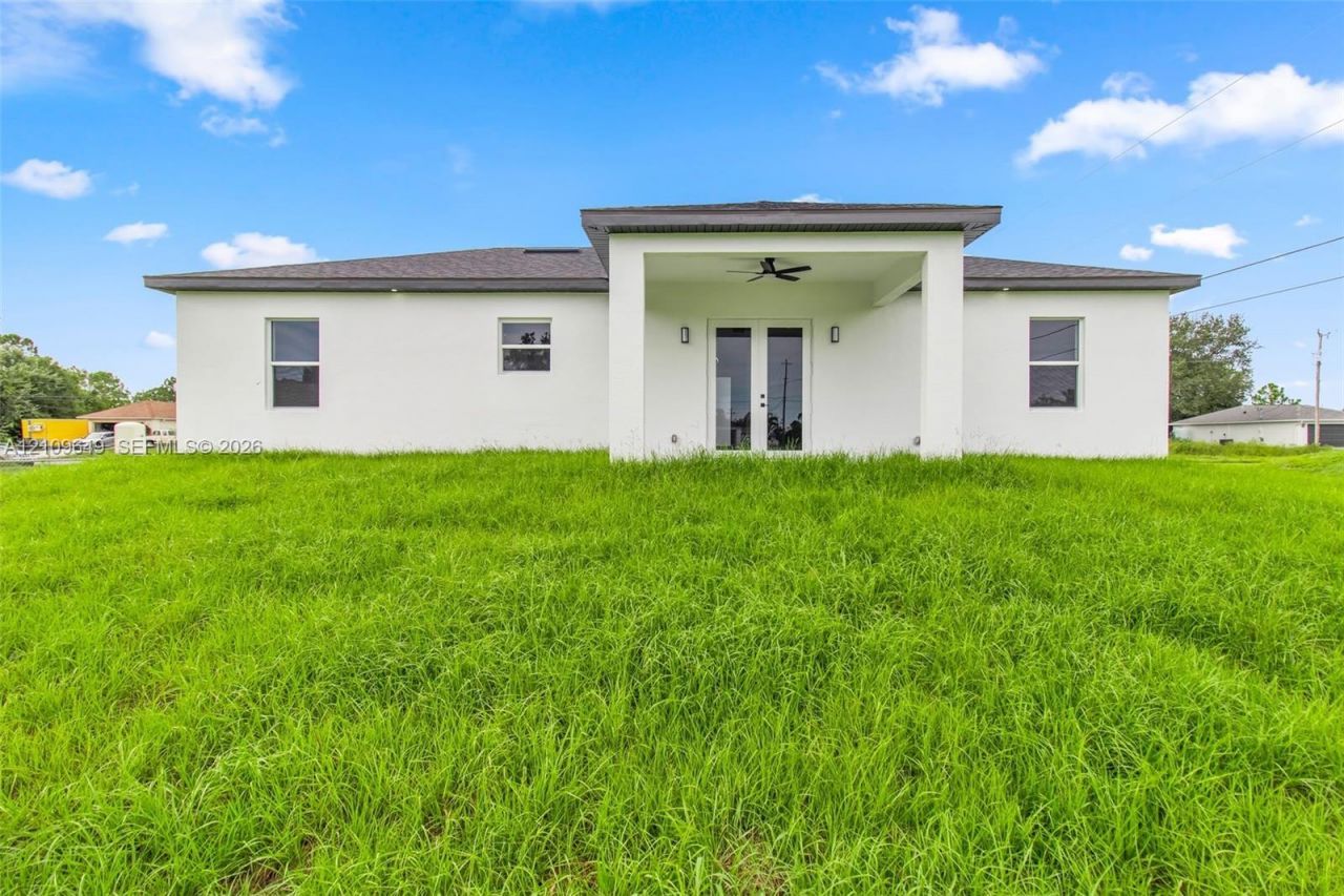2818 42nd St SW Lehigh Acres, Lehigh Acres, FL 33976 Photo