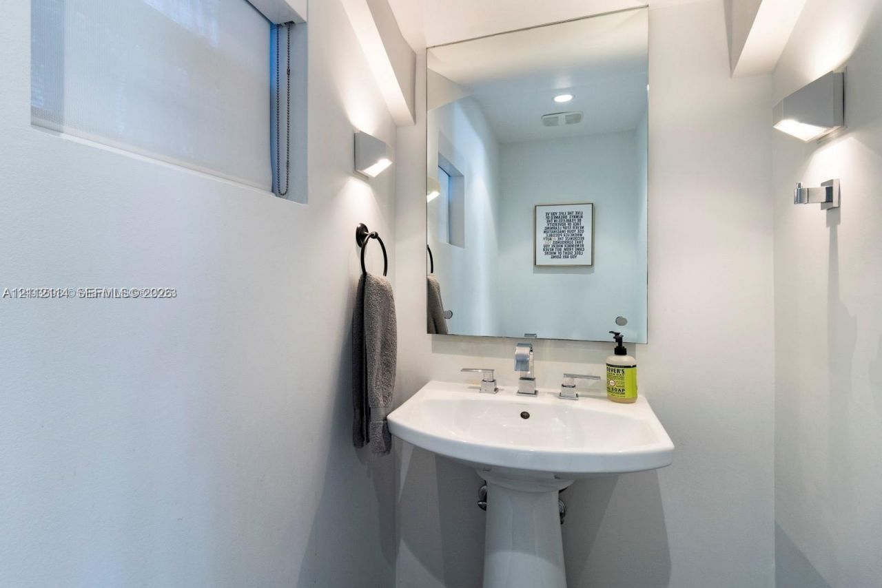 2130 Park Ave , Unit 5, Miami Beach, FL 33139 Photo