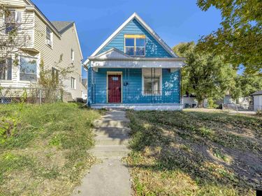 2110 J Street, Omaha, NE 68107