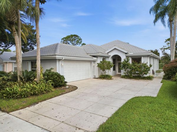 7492 SE MARSH FERN Lane, Hobe Sound, FL 33455
