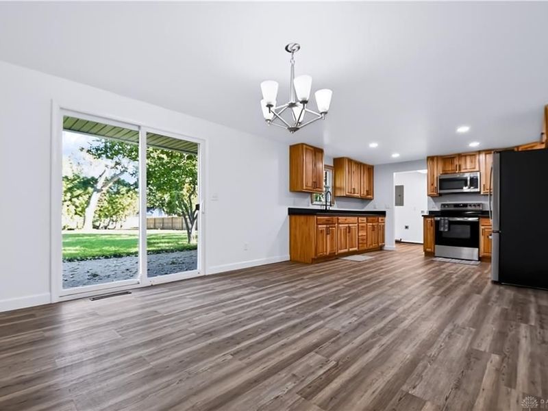 4877 Fishburg Road, Huber Heights, OH 45424 Photo 10