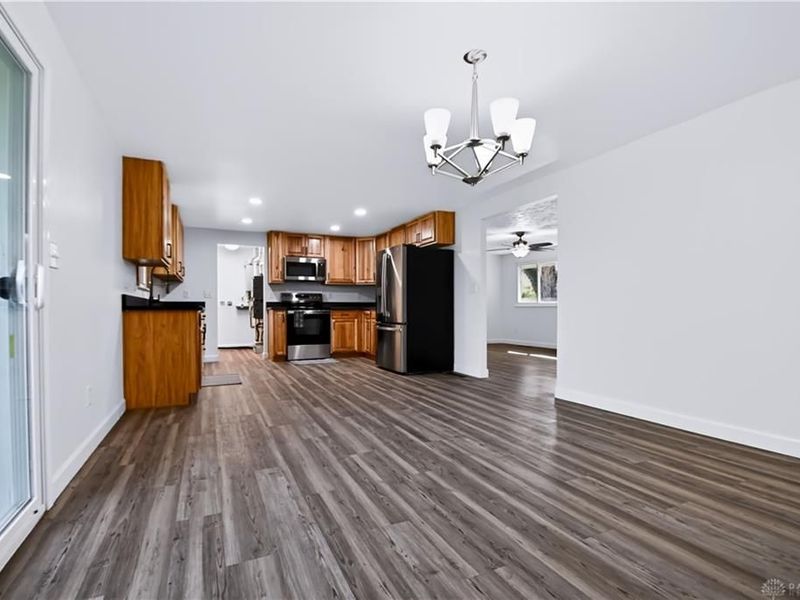 4877 Fishburg Road, Huber Heights, OH 45424 Photo 11