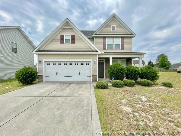 5849 Crepe Myrtle Drive, Hope Mills, NC 28348