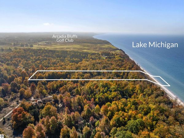 Lake Bluff Drive, Arcadia, MI 49613