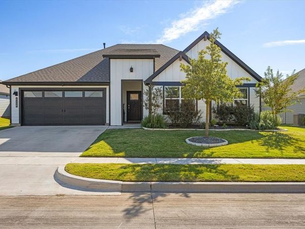 4119 Cornerstone Circle, Granbury, TX 76048