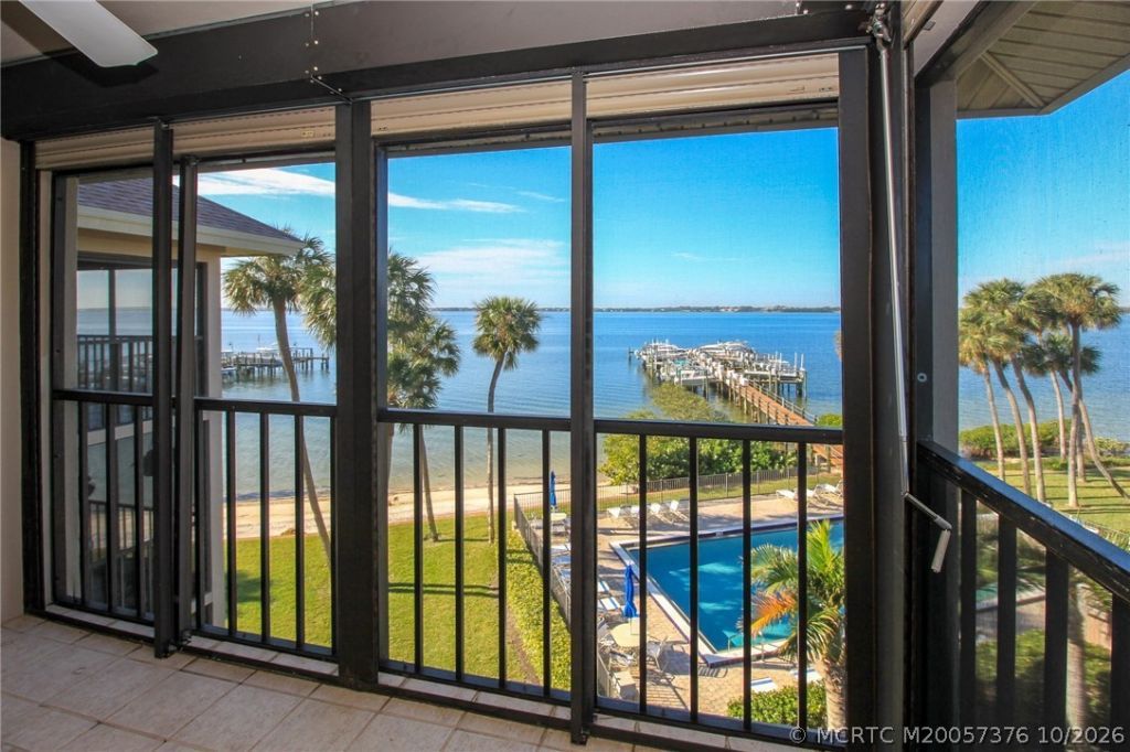 4540 NE Sandpebble Trace, Unit 406, Stuart, FL 34996 Photo