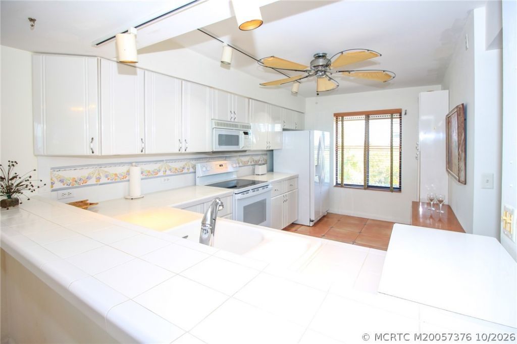 4540 NE Sandpebble Trace, Unit 406, Stuart, FL 34996 Photo