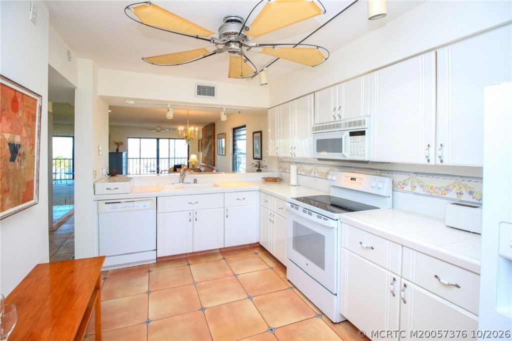 4540 NE Sandpebble Trace, Unit 406, Stuart, FL 34996 Photo