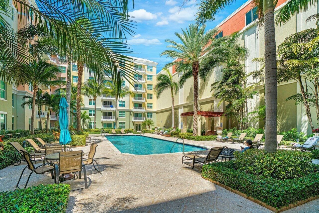 806 E Windward Way, Unit 301, Lantana, FL 33462 Photo