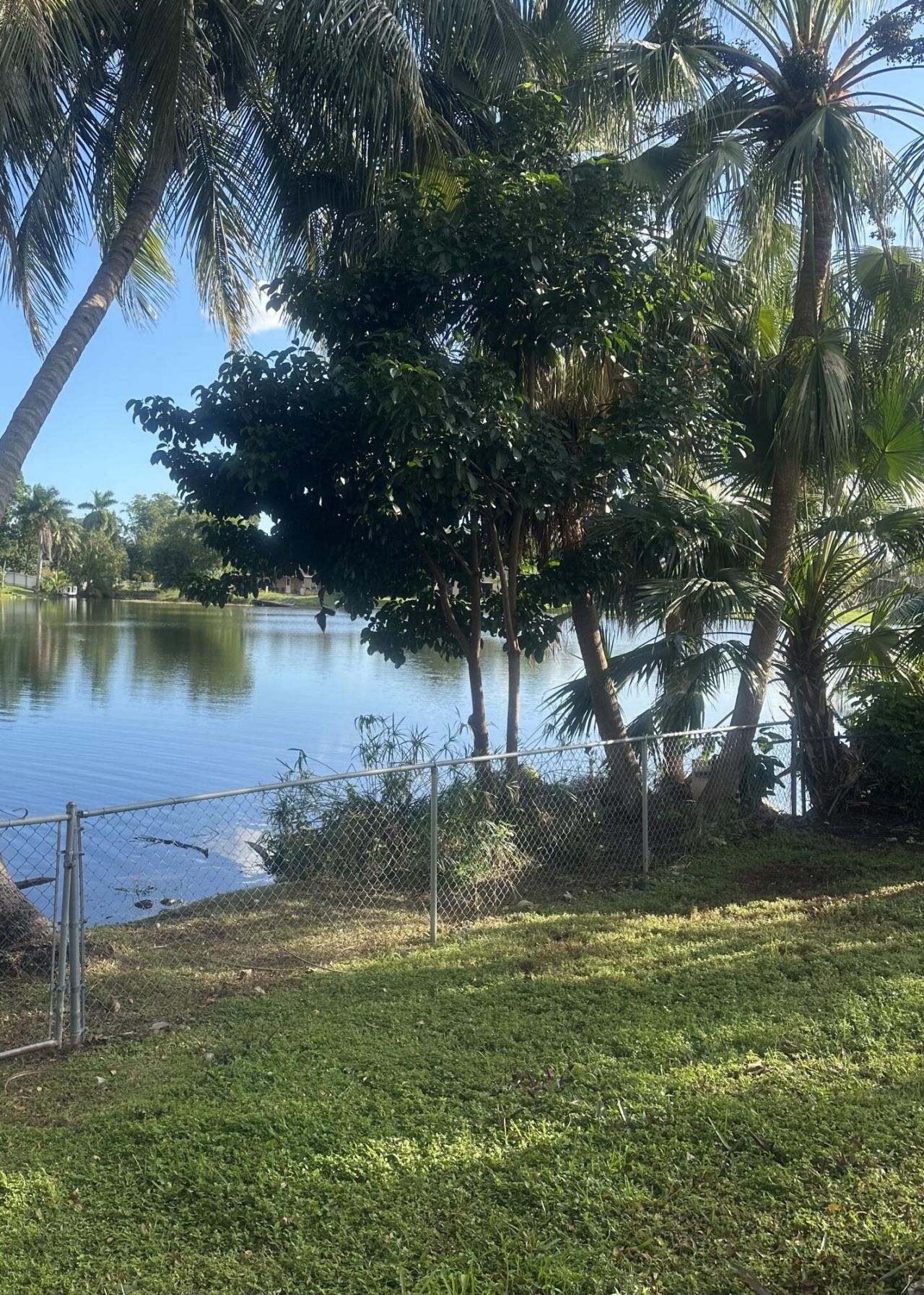 551 NW 99th Way, Pembroke Pines, FL 33024 Photo