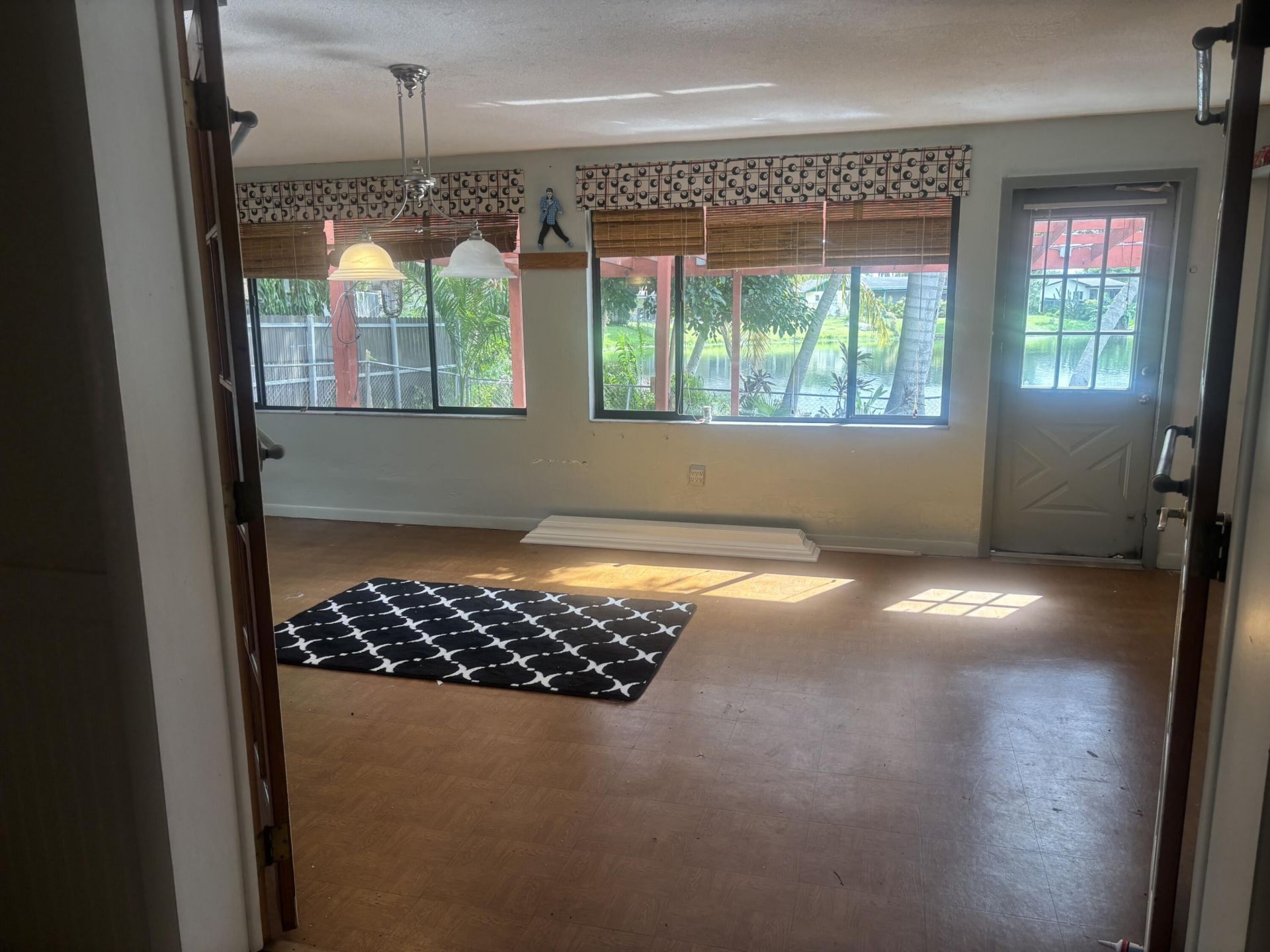 551 NW 99th Way, Pembroke Pines, FL 33024 Photo