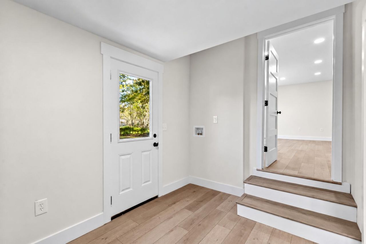 339 Holly Avenue Photo 10