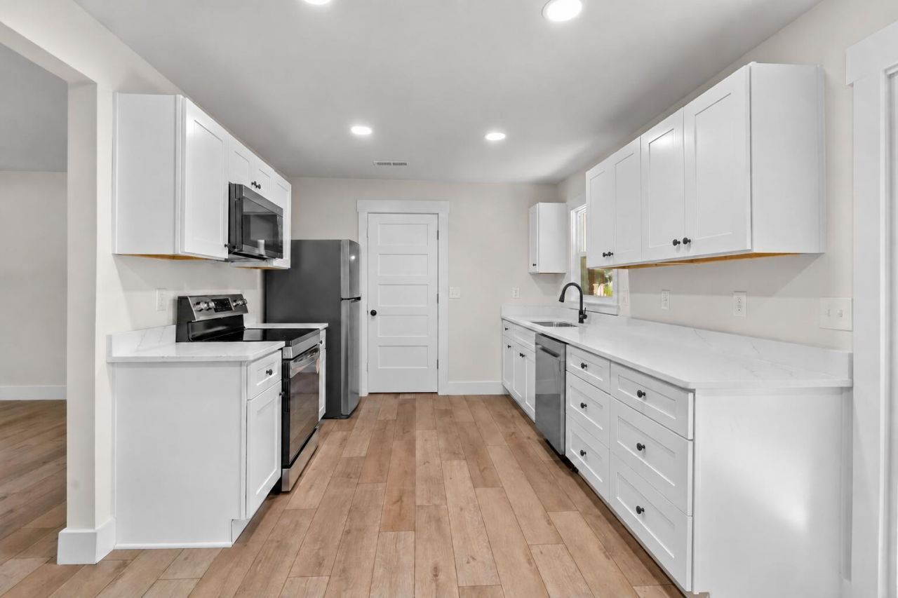 339 Holly Avenue Photo 6