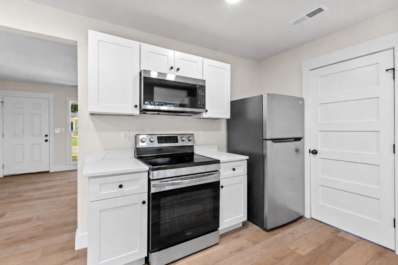 339 Holly Avenue Photo 7