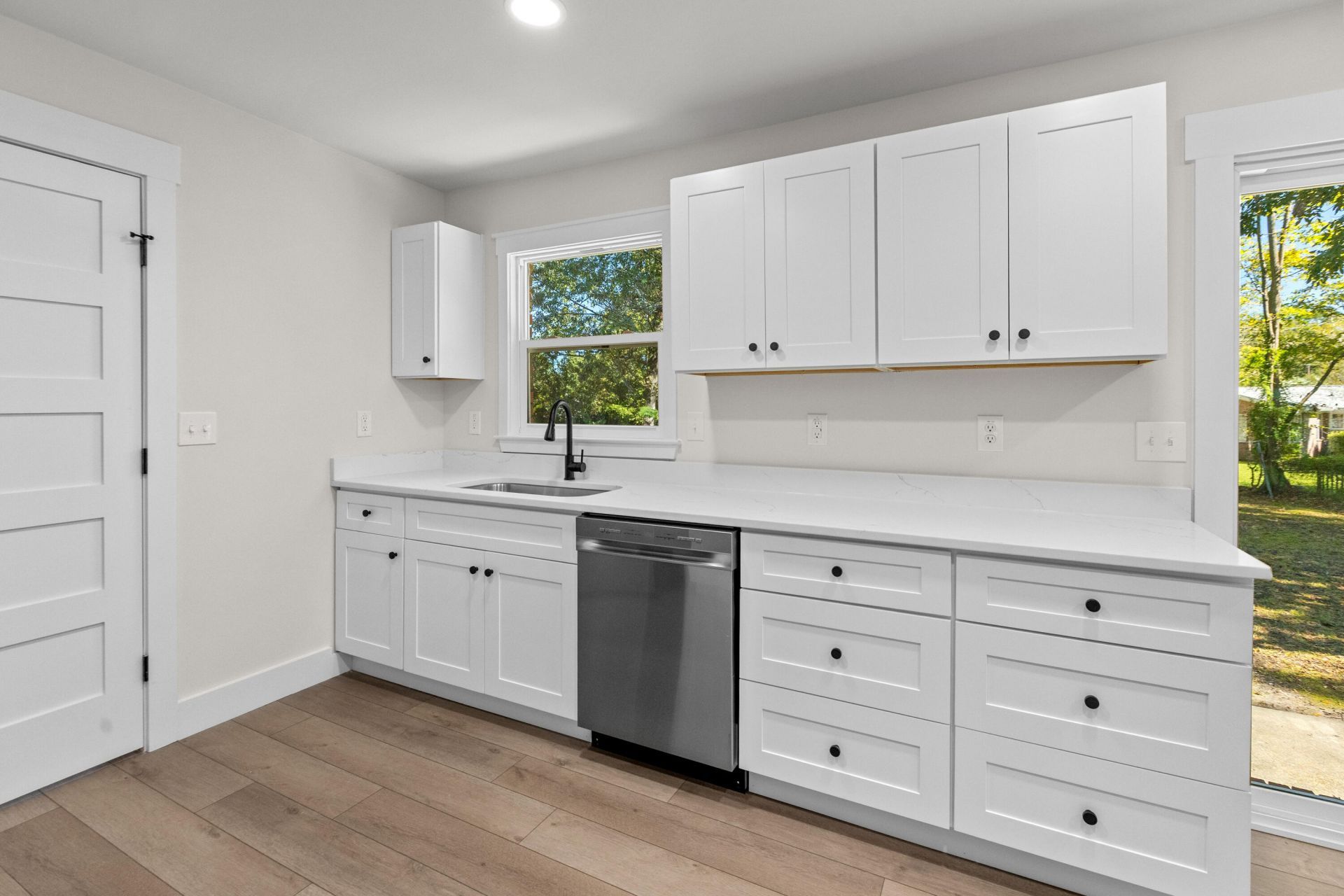 339 Holly Avenue Photo 8