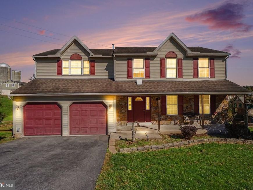 5013 Overlook Point , Douglassville, PA 19518 Main Photo