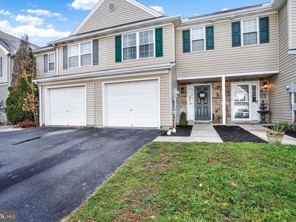 340 FISHER DRIVE, YORK, PA 17404