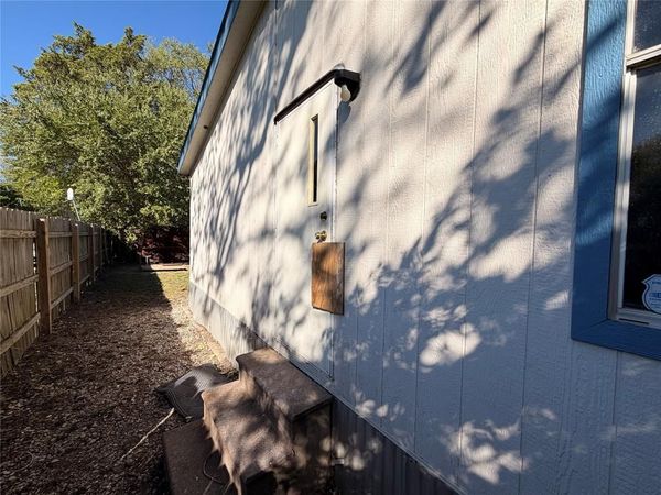 704 Lazy Springs Drive , Red Oak, TX 75154