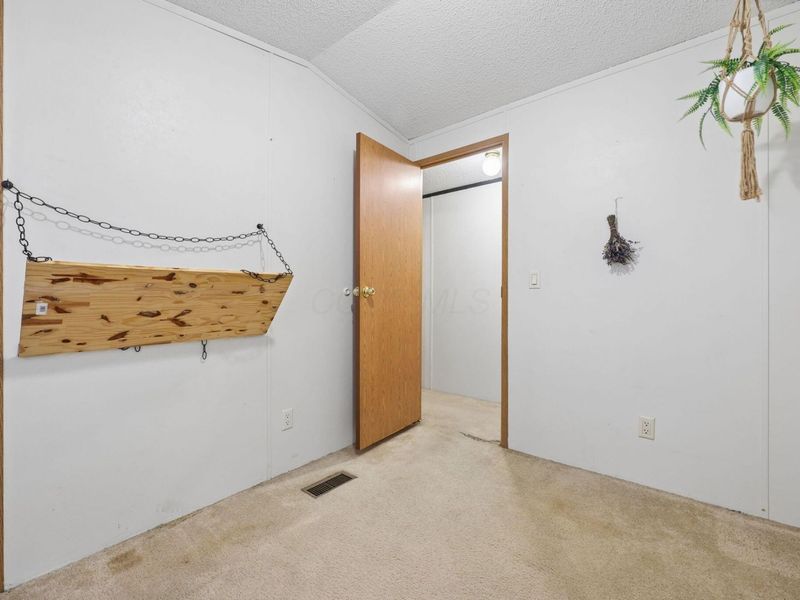 265 Roundtop Road, Columbus, OH 43207 Photo 21
